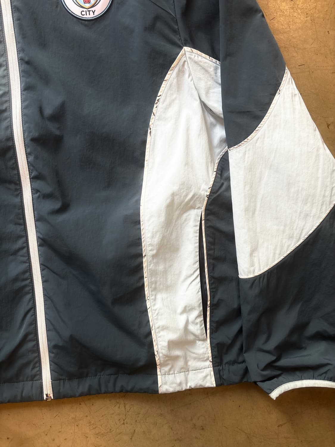 푸마 맨시티 리버시블 바람막이 상품이미지7