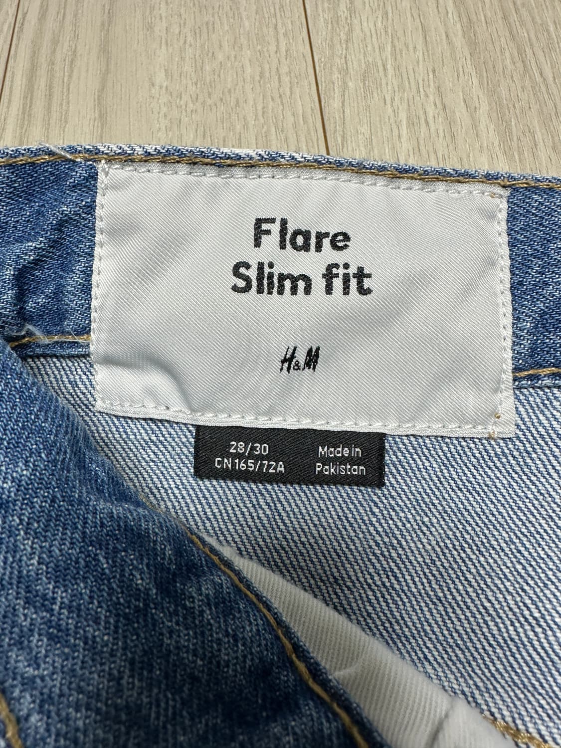 [28] H&M 슬림 플레어 데님 상품이미지4