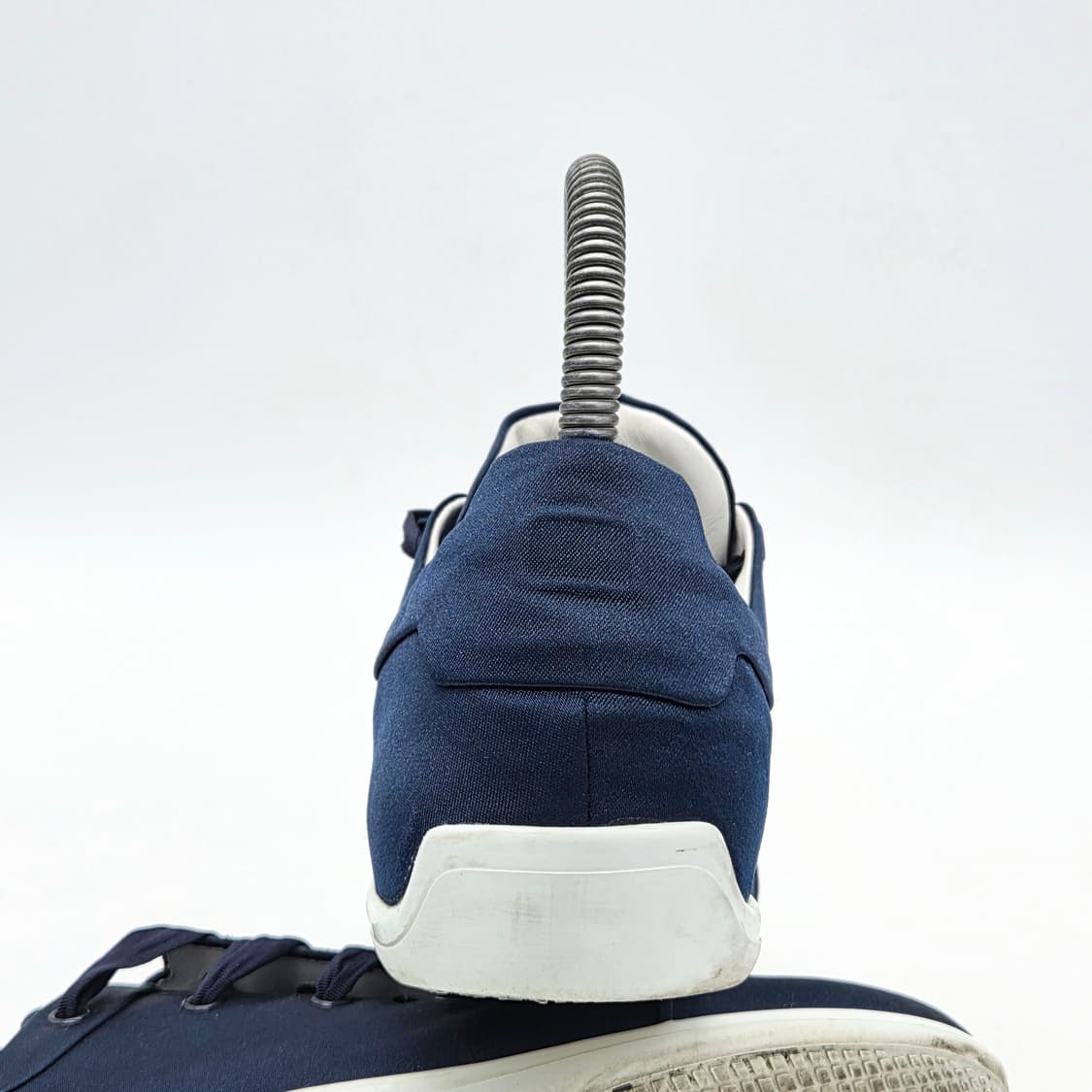 로저비비에 우먼스 새틴 로고 스니커즈 네이비 (36) 상품이미지2