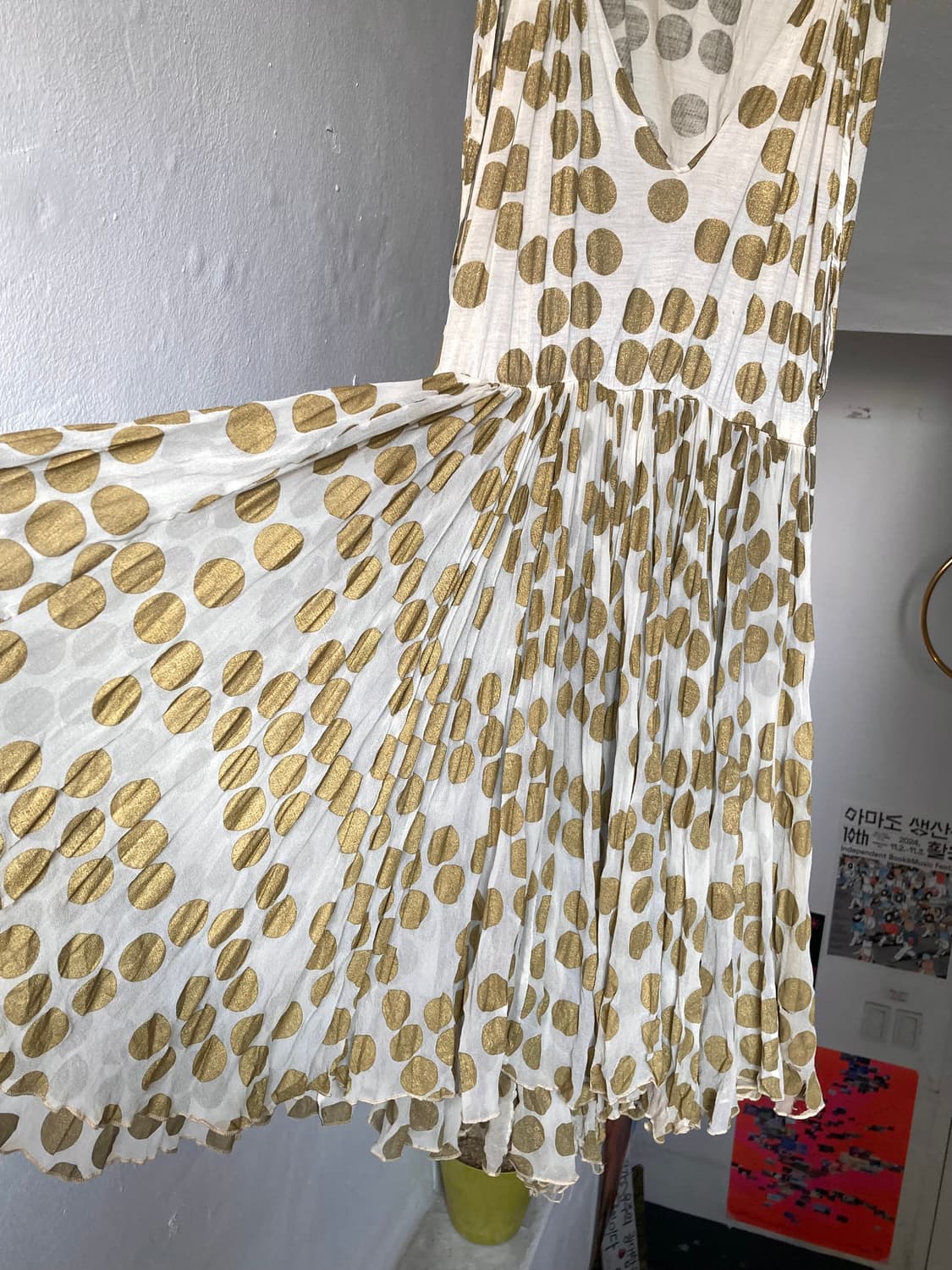 실크 100% 베이지 도트 원피스 상품이미지4