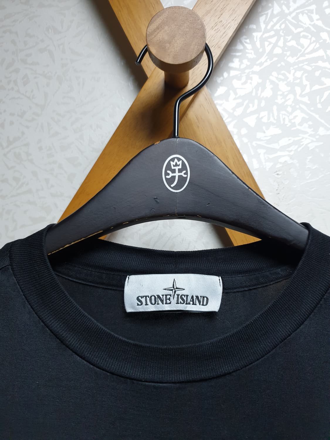 [90~95] 스톤아일랜드 블랙 반팔 티셔츠 상품이미지4