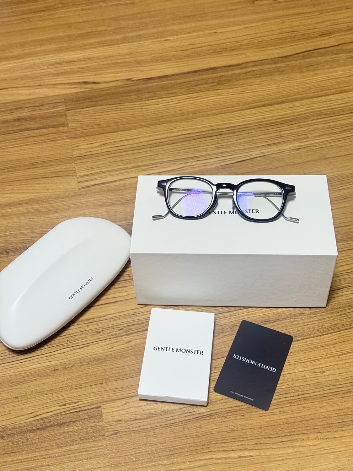 젠틀몬스터 에디01 블랙 안경 풀박스 상품이미지1