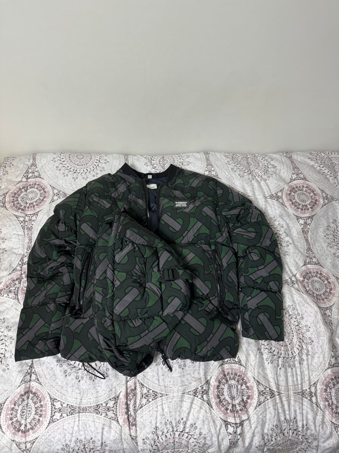 버버리 로고 패딩점퍼 자켓 다크그린 상품이미지1