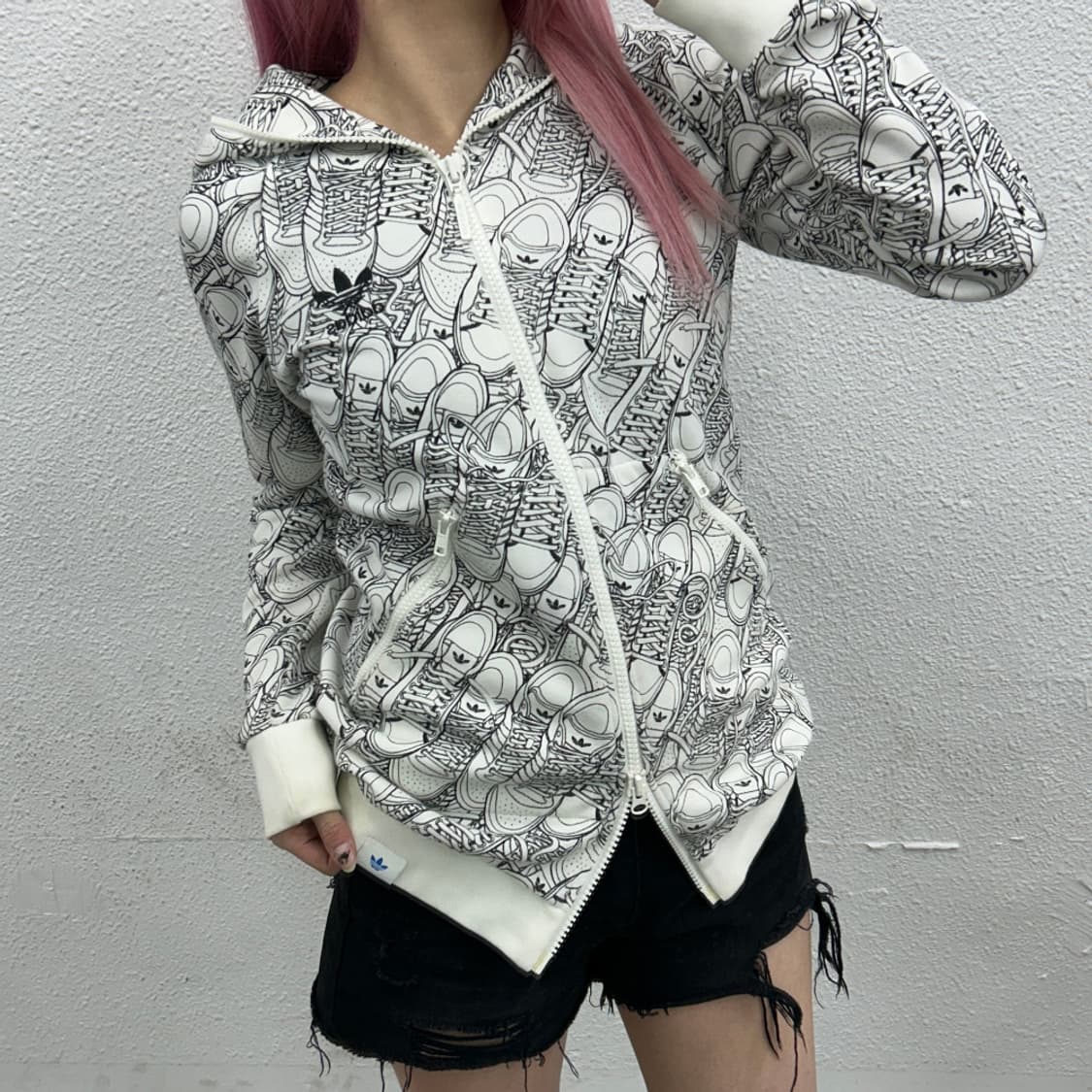 아디다스 슈즈 패턴 프린팅 화이트 후드집업 95 상품이미지1