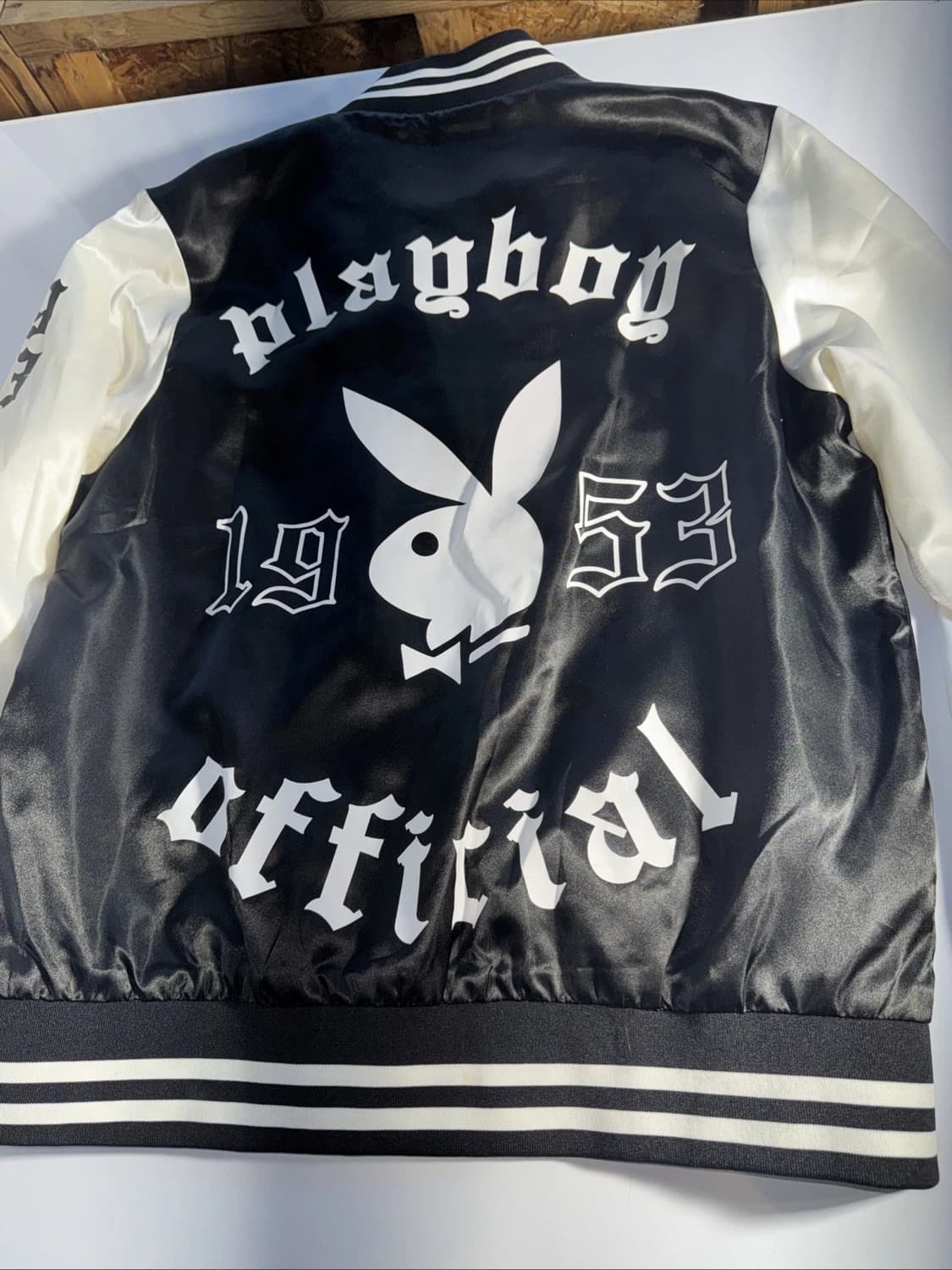 플레이보이 새틴 바시티 자켓 블랙 상품이미지1