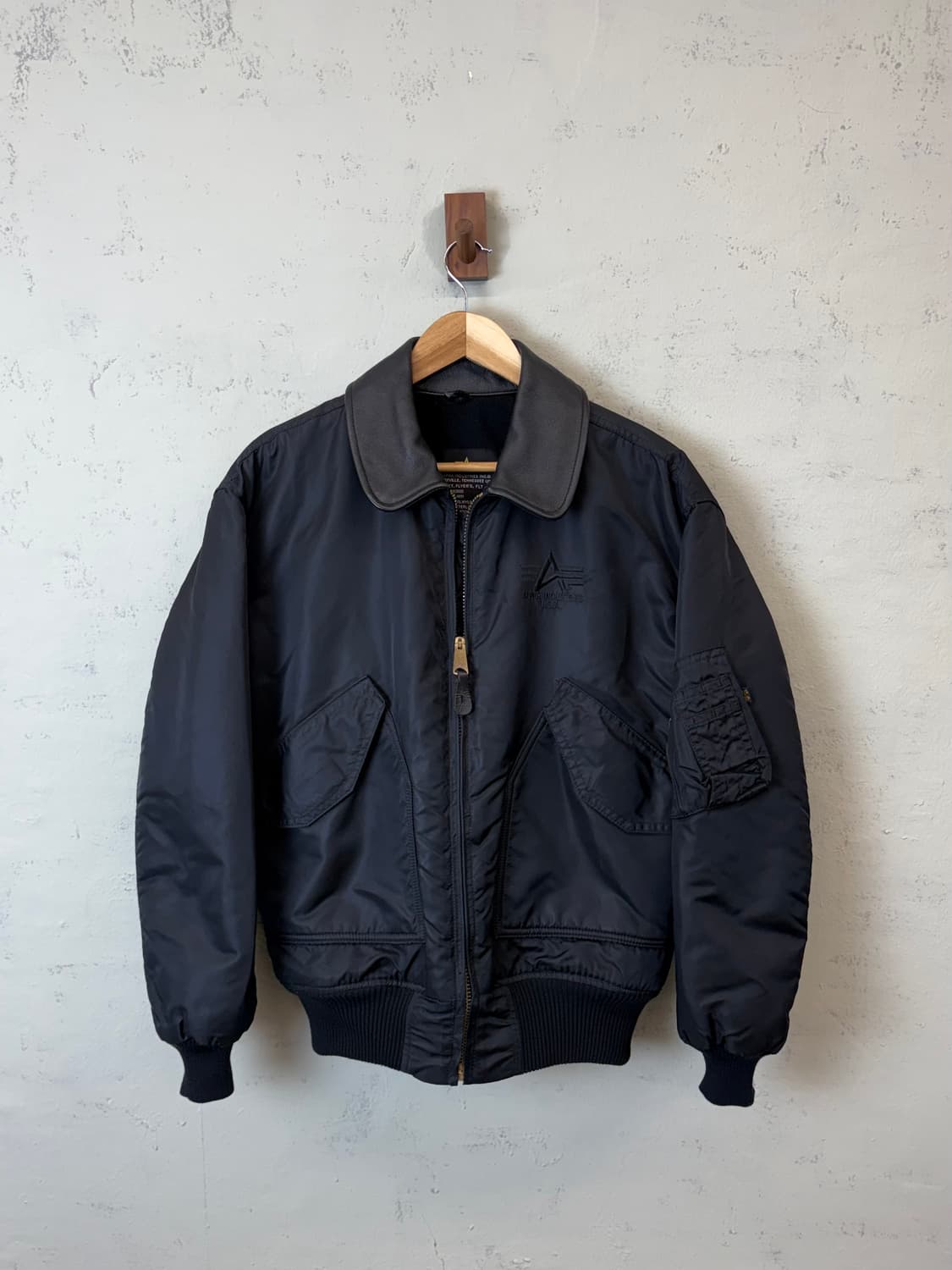 알파인더스트리 빈티지 레더카라 ma1 항공점퍼 블랙 상품이미지1