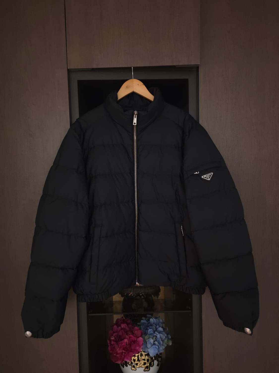 [54] 프라다 리나일론 숏패딩 블랙(SGB112) 상품이미지1