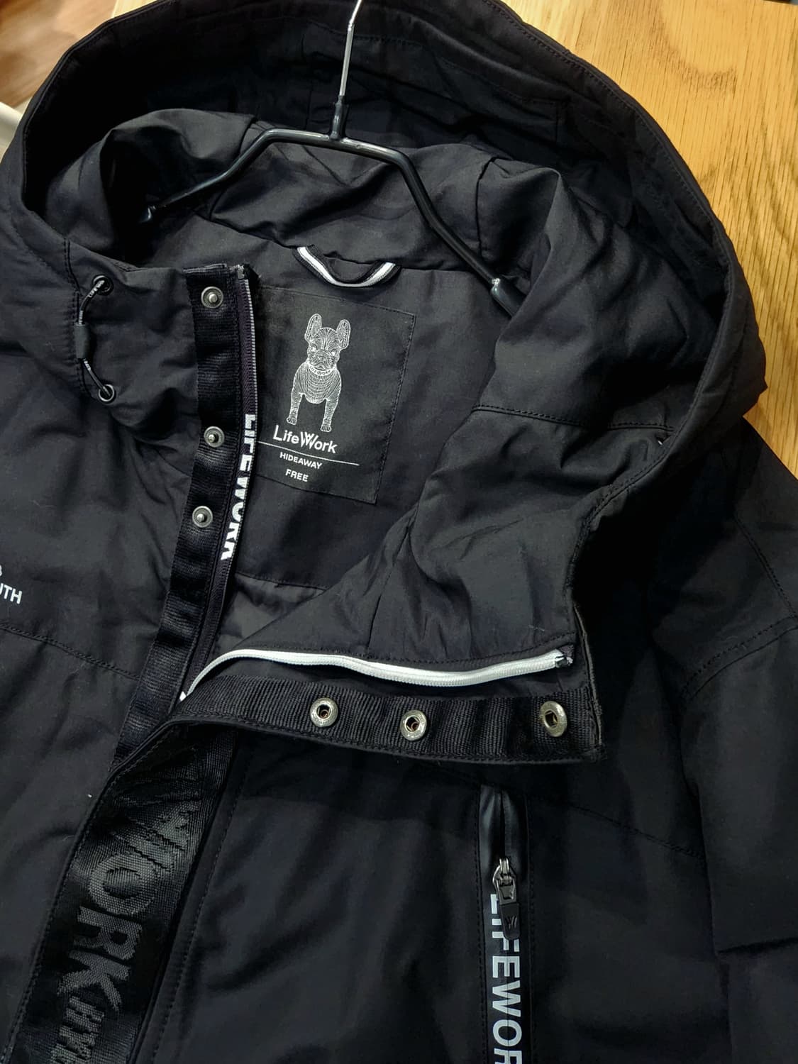 (새상품급)라이프워크 레터링 남성패딩 윈드브레이커 오버핏 상품이미지5
