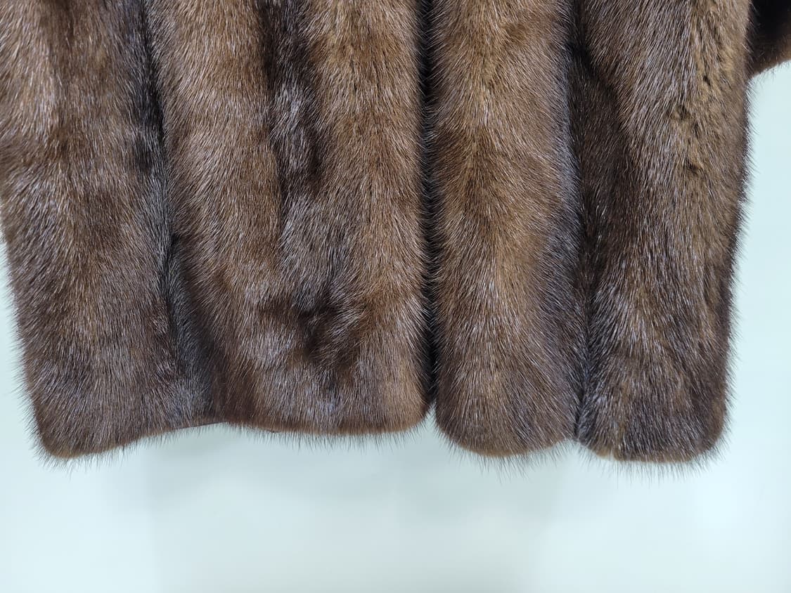 근화모피 사가 밍크 하프 코트 / 여 91-100-165
 상품이미지5