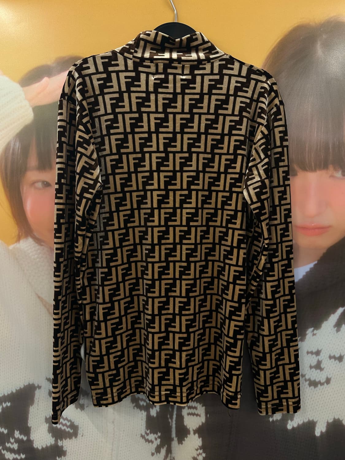 FENDI 펜디 벨벳 롱슬리브 상품이미지4