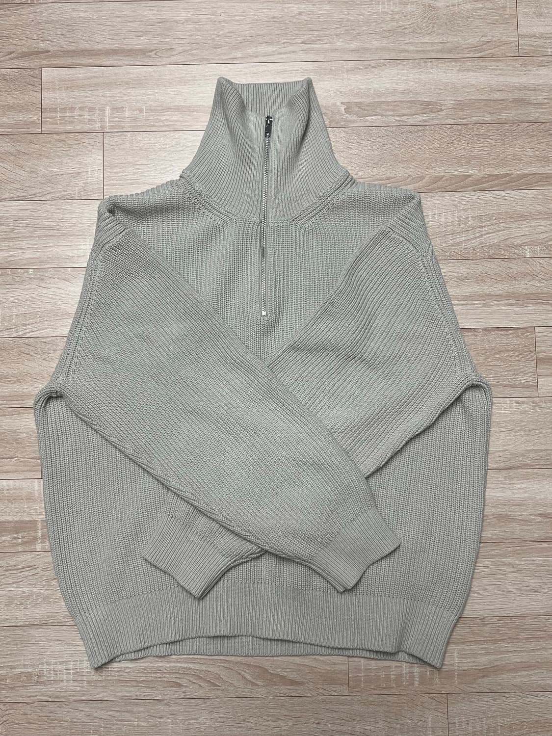 키뮤어 반집업니트 상품이미지1