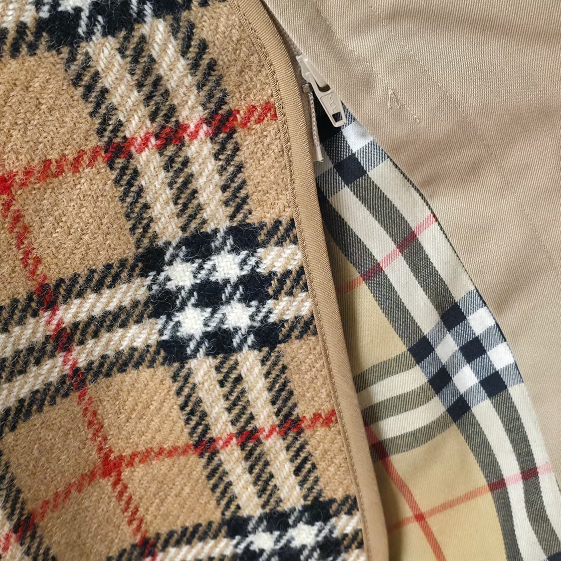 버버리 클래식 체크 카라 트렌치 코트 상품이미지5