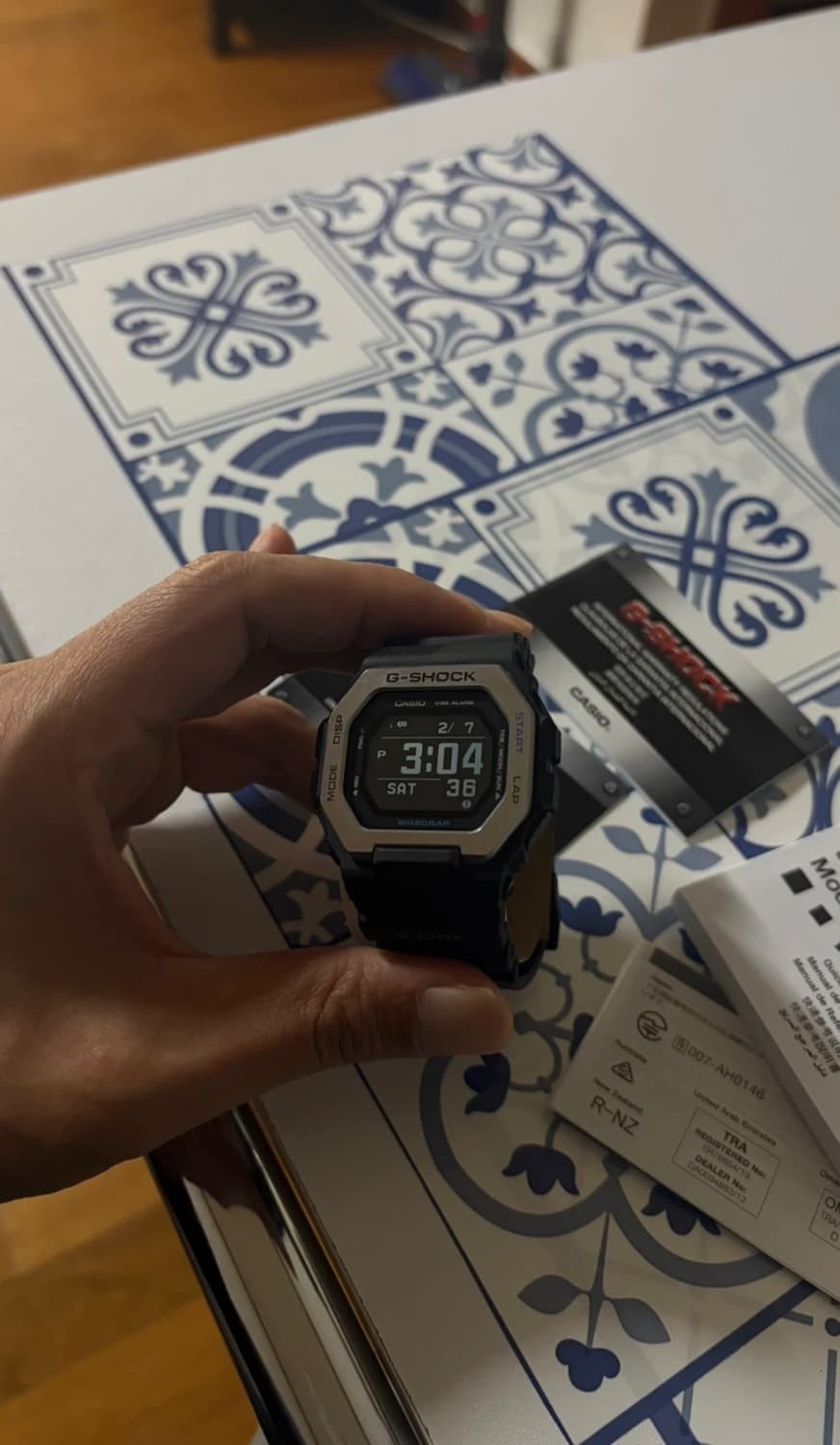 카시오 지샥 GBX-100-1DR모델 상품이미지1