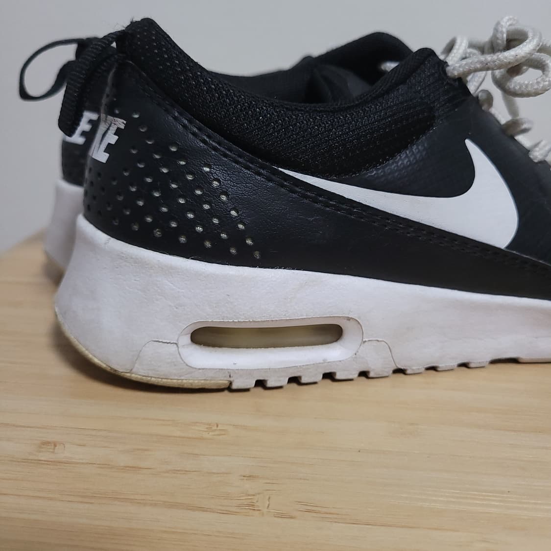 (235) NIKE 나이키 블랙 운동화 런닝화 스니커즈 상품이미지5