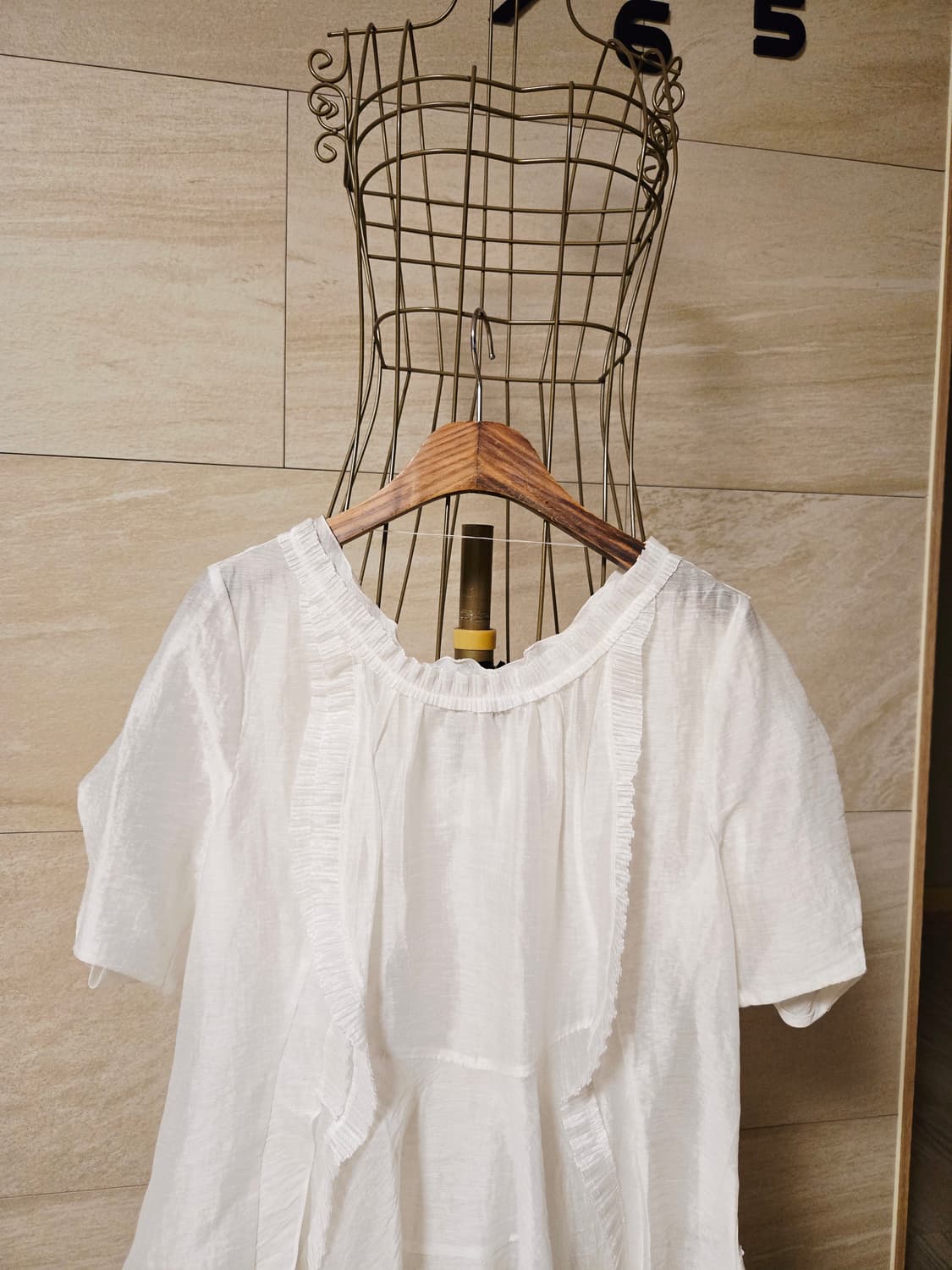 [82] MINE 마인 프릴 블라우스 2025 상품이미지5