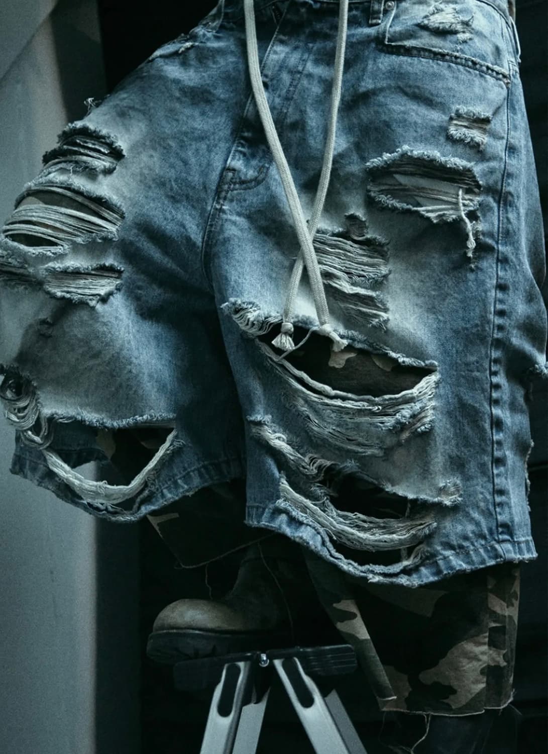 선데이오프클럽 Camo Layered Bermuda Jeans 상품이미지3