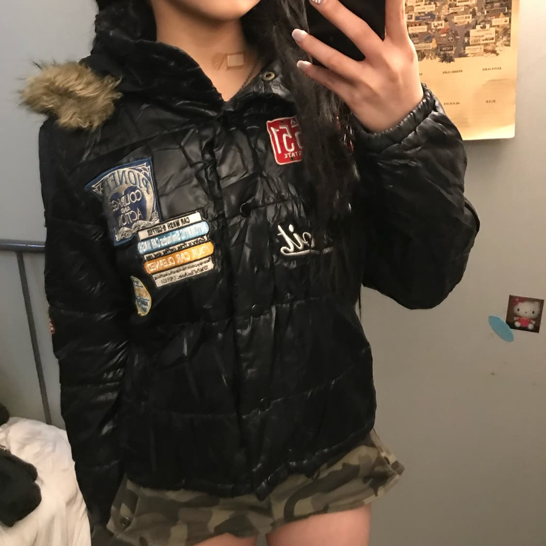 Marna 펑키 와펜 유광 퍼 후드 퀄팅 자켓 상품이미지3