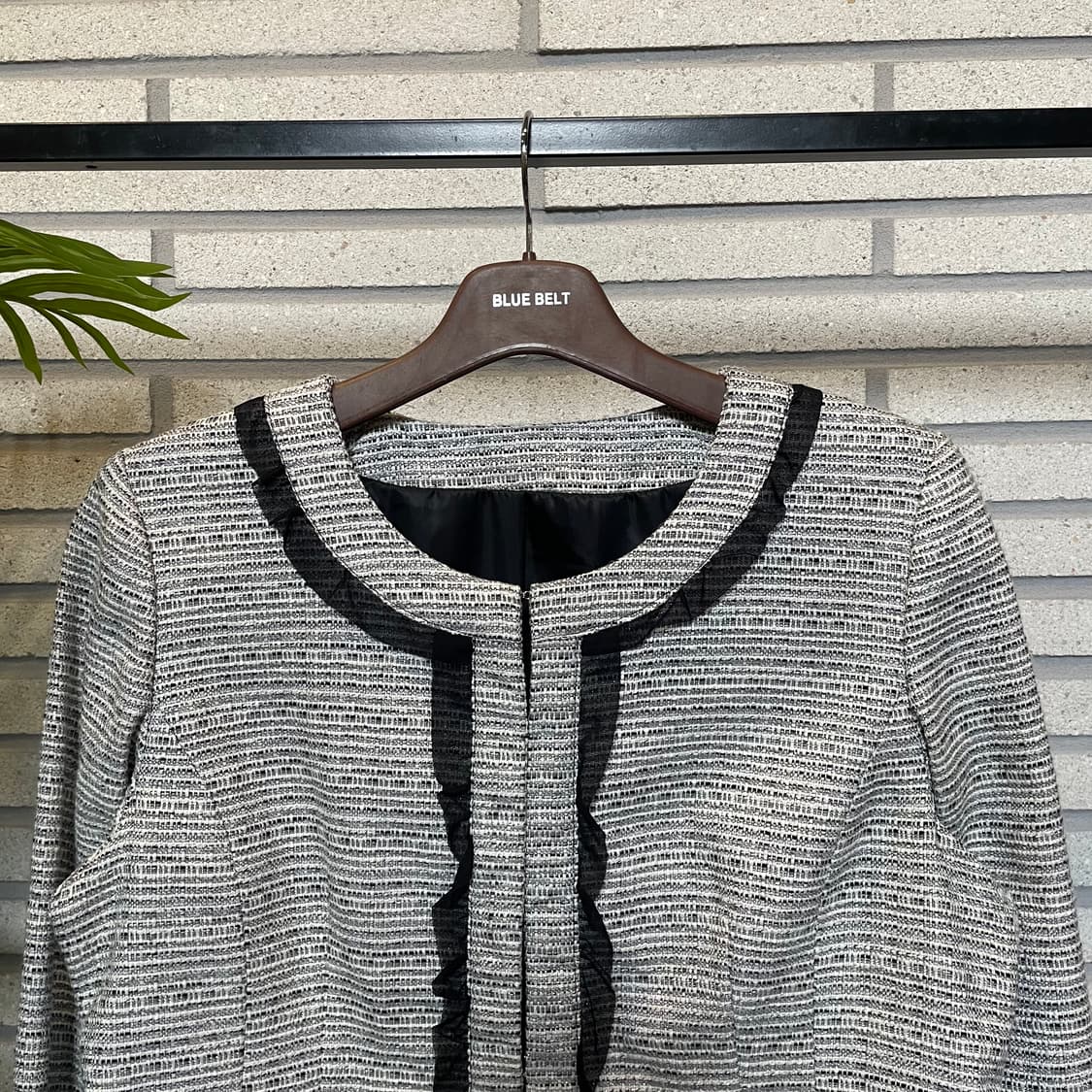 JPN VINTAGE 크롭 트위드자켓 투포켓 넥라인 러플 디테일 그레이 상품이미지4