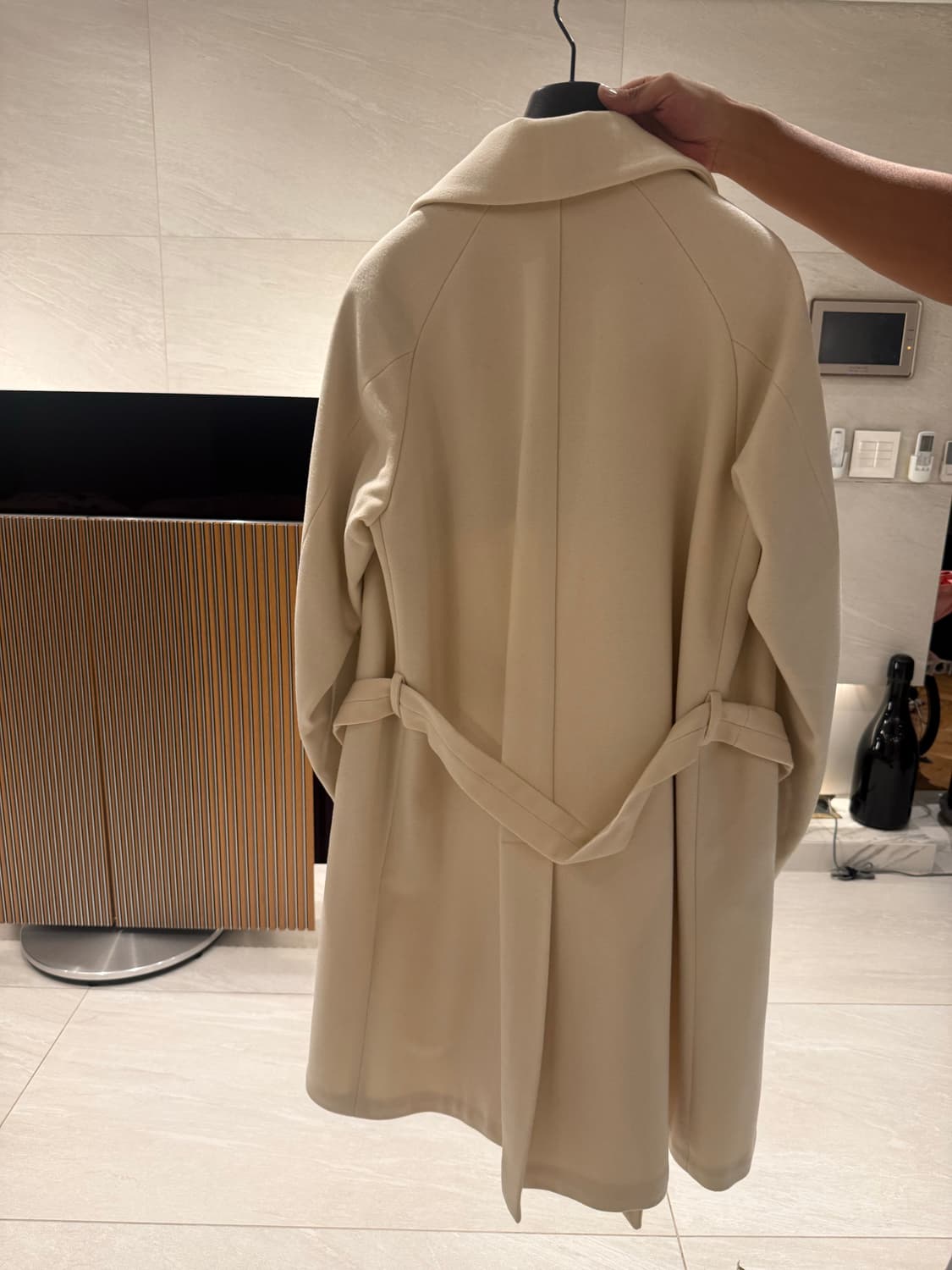 헤보 화이트 롱코트 상품이미지2