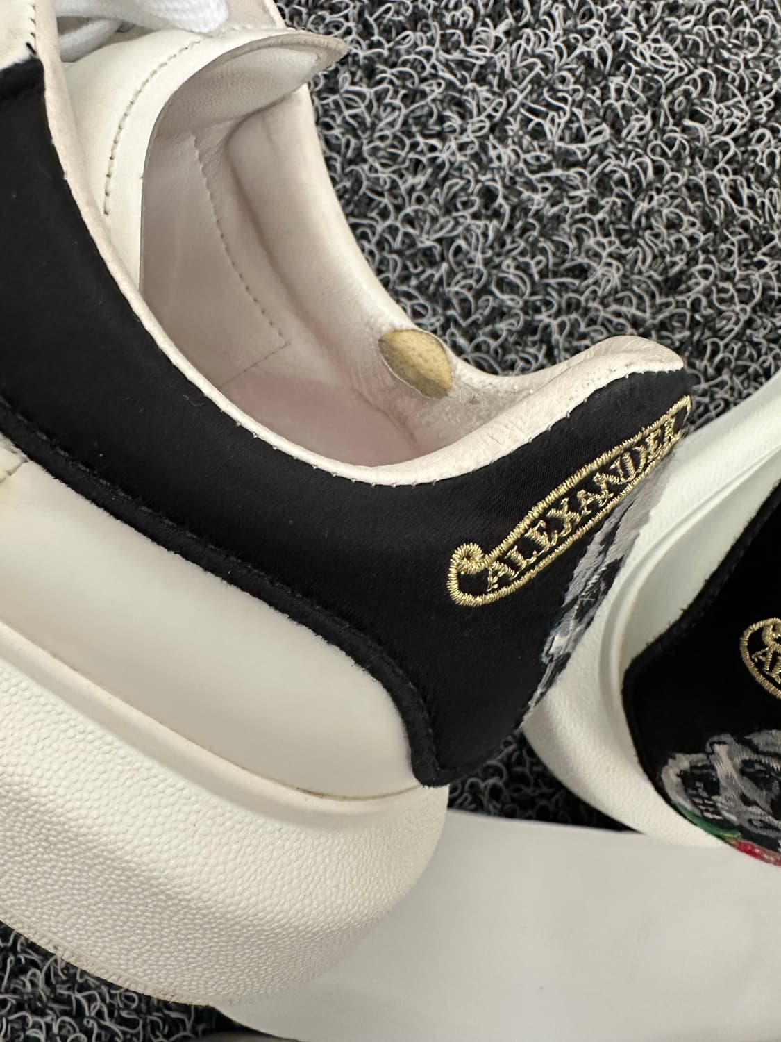 알렉산더 맥퀸 오버솔 스니커즈 40 상품이미지8