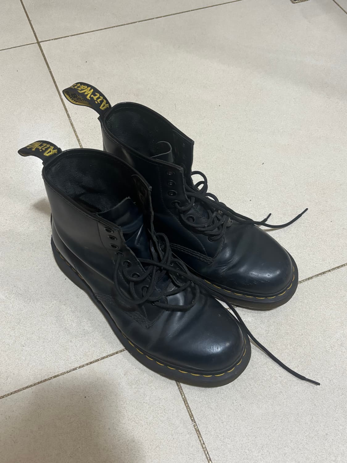 닥터마틴 1460 8홀 부츠 EU41 상품이미지1