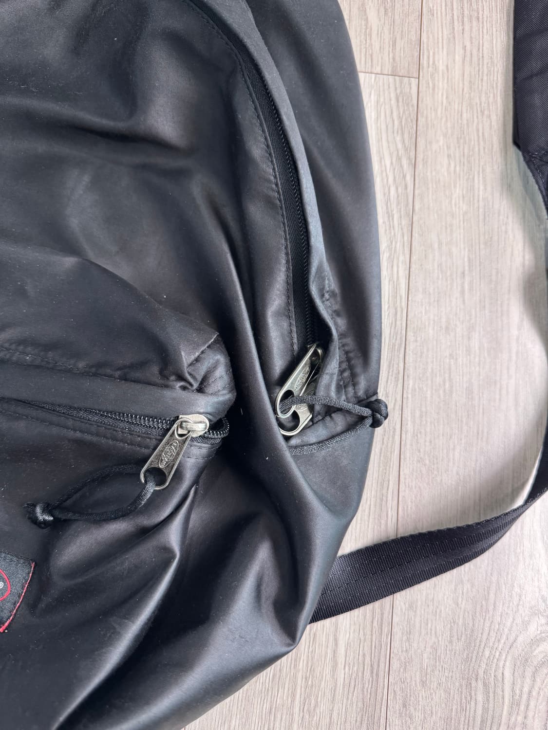 이스트팩 패디드파커 백팩 블랙 상품이미지3