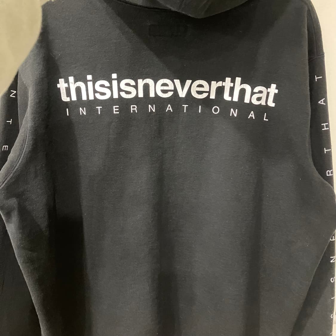 36 디스이즈네버댓 후드집업 상품이미지3