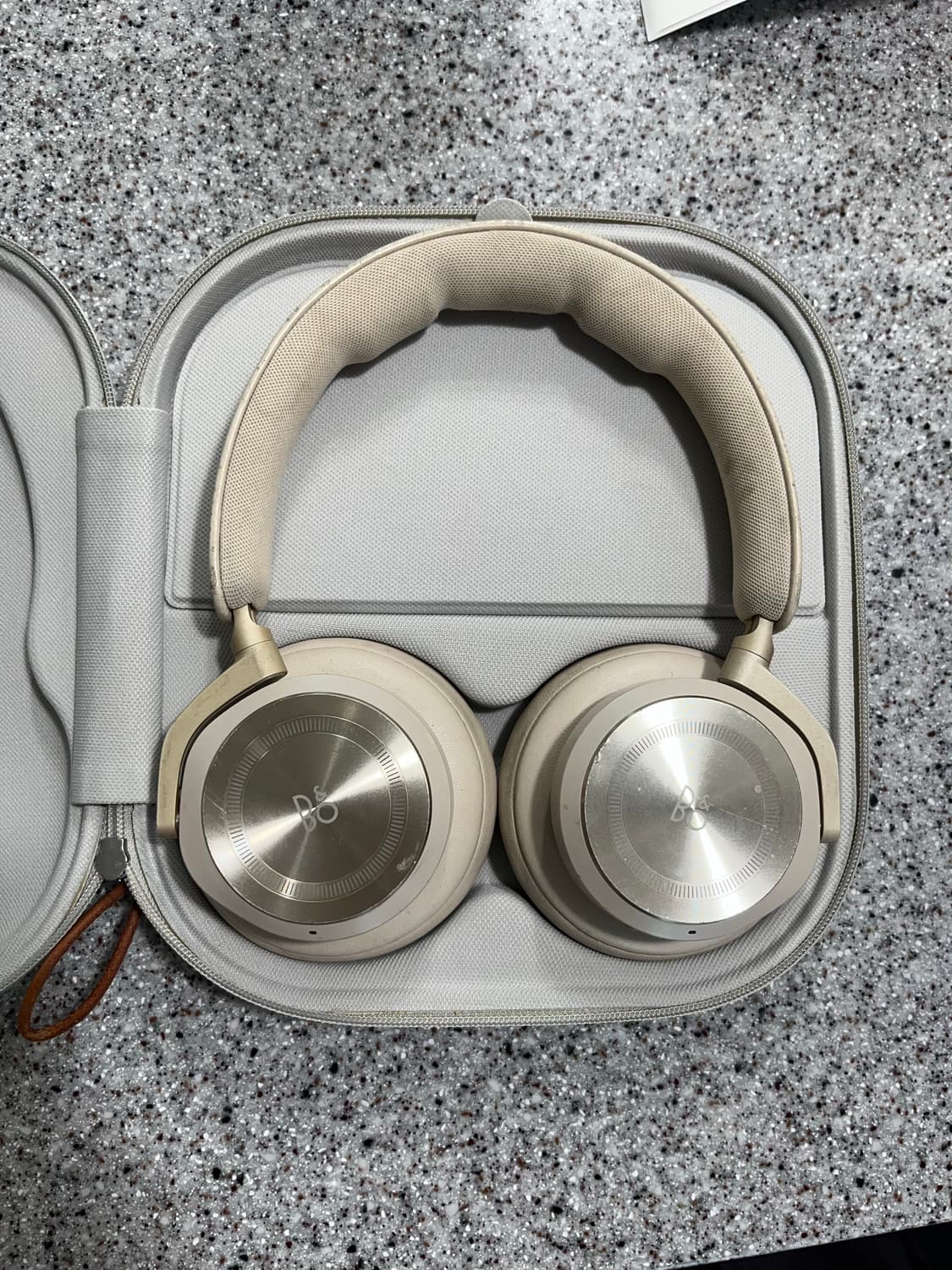 뱅앤올룹슨 베오플레이 HX (Beoplay HX) 상품이미지7