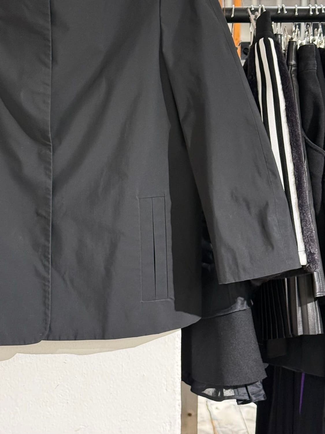 질샌더 블랙 노카라 7부 폴리 자켓 상품이미지5