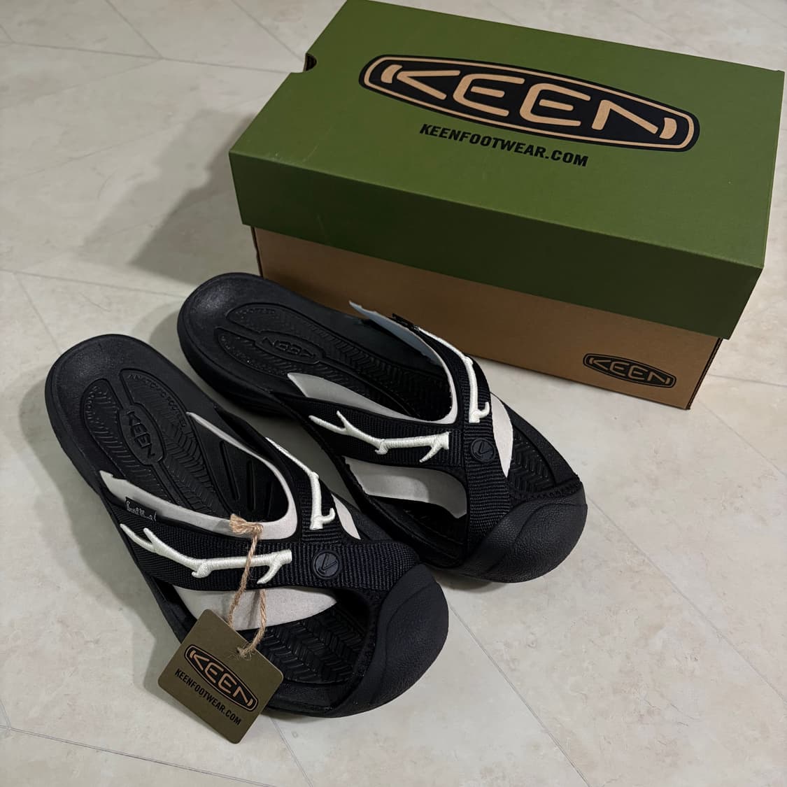 [새상품]킨x남이서팔 와이메아 디어 혼 엠보스 슬라이드 상품이미지2