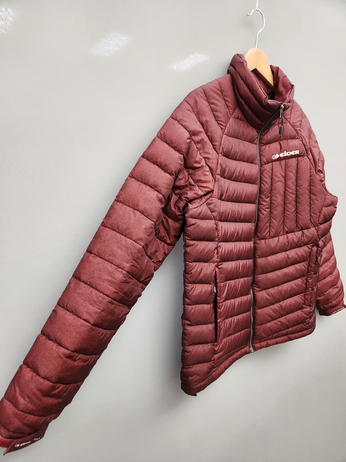 아이더 경량 패딩 점퍼 버건디 상품이미지2
