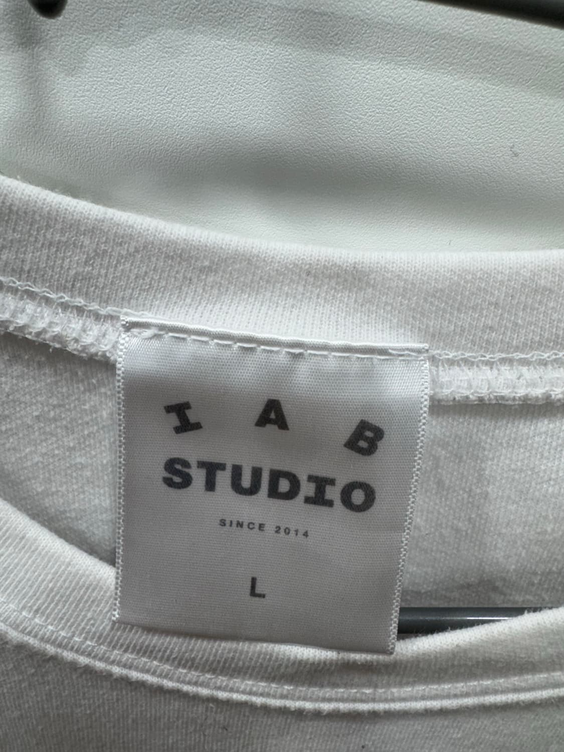 아이앱스튜디오 화이트 반팔셔츠 L 상품이미지6