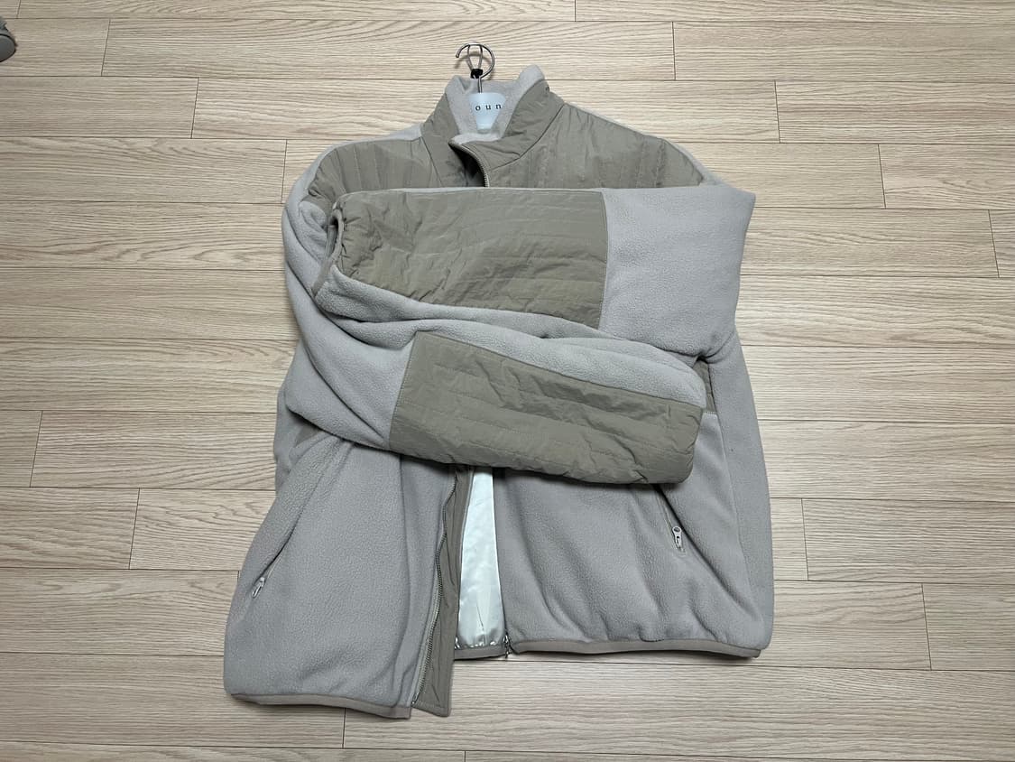 Noun wide silhouette fleece (beige) 2사이즈 상품이미지3