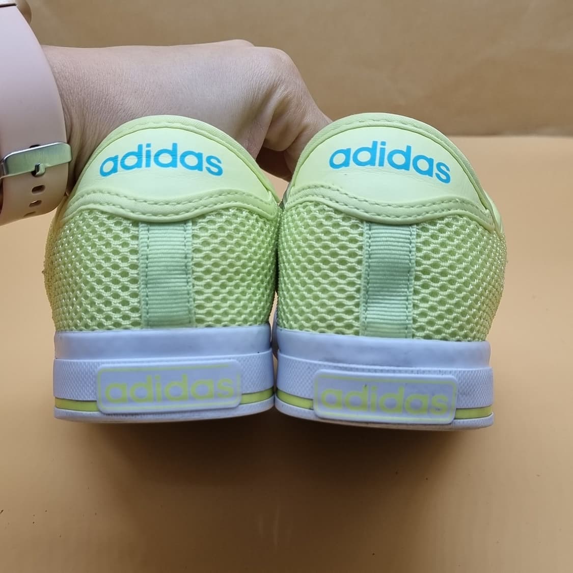 아디다스 네오 형광 여성스니커즈235. 상품이미지4