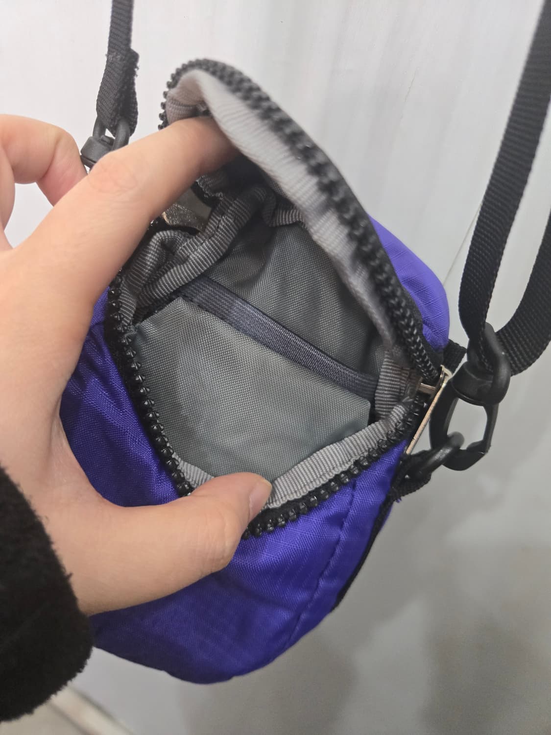 MILLET 밀레 미니 파우치 크로스백! 상태 굿굿굿! 디자인 깔끔해용 상품이미지4