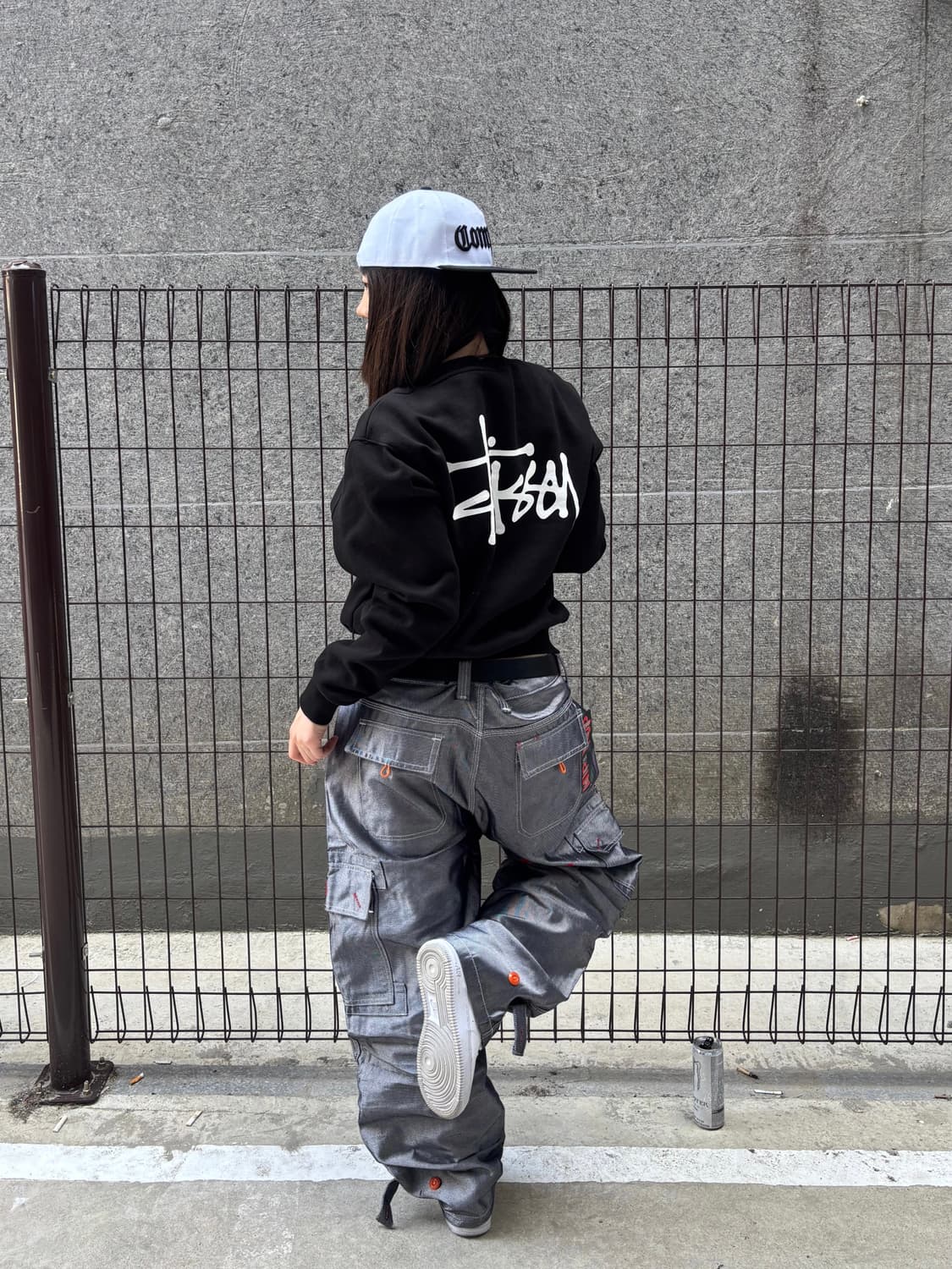 스투시 블랙 백로고 맨투맨 상품이미지5