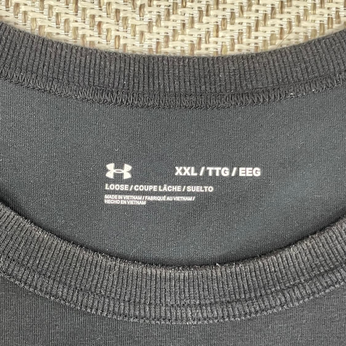 언더아머 블랙 반팔 XXL 상품이미지3
