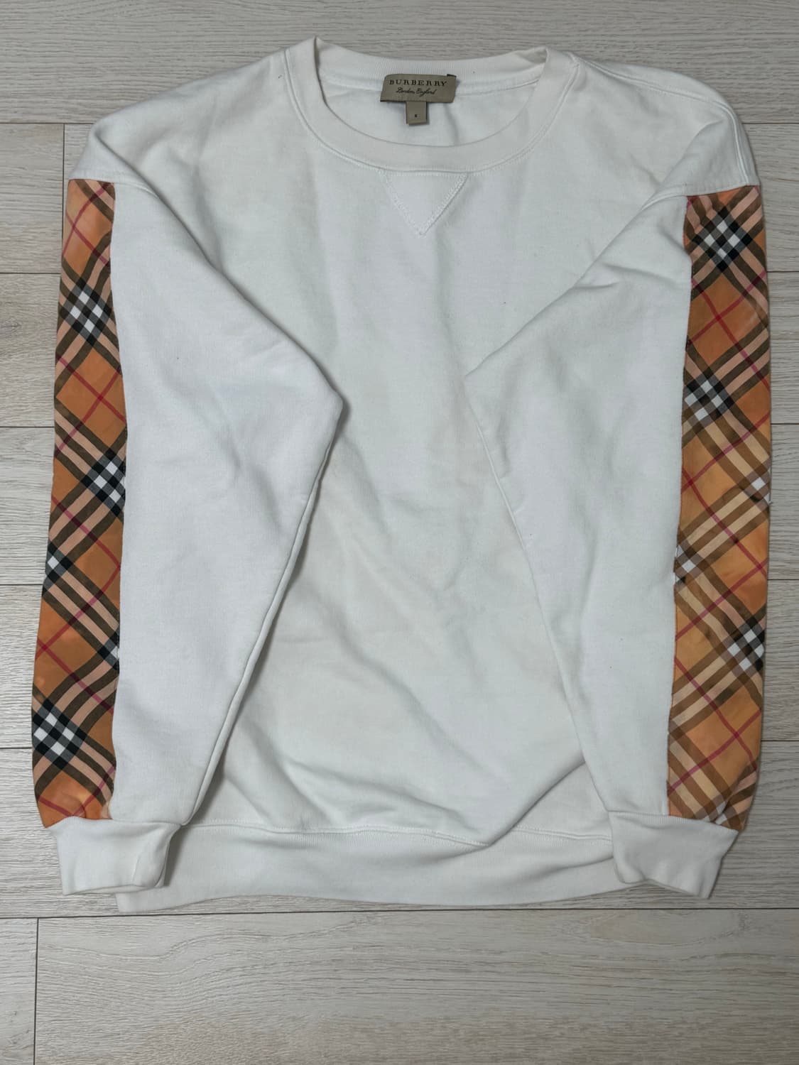 버버리 사이드체크 맨투맨 상품이미지1