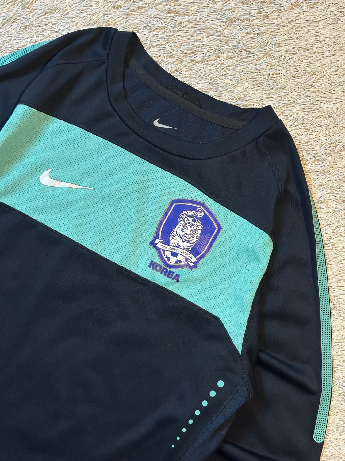 나이키 대한민국 국대 10-12 선수지급용 긴팔 트레이닝탑 네이비 상품이미지2