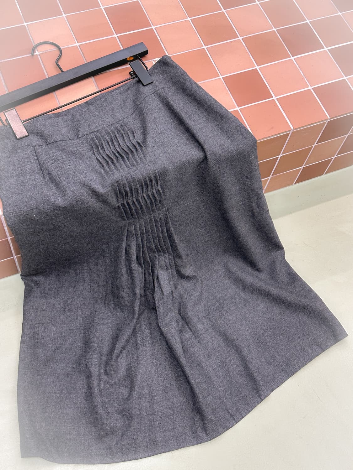 gray front shirring skirt 상품이미지7