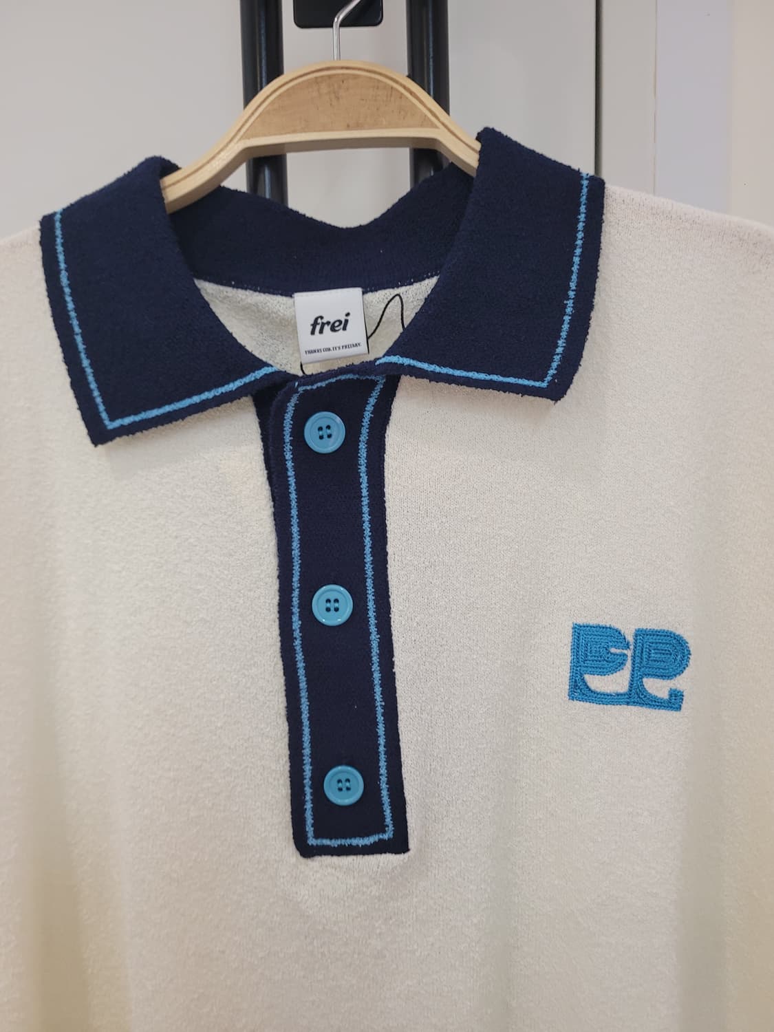 프라이FREI 심볼 카라 반팔 니트 크림 남성 L사이즈 택달린새제품 상품이미지5