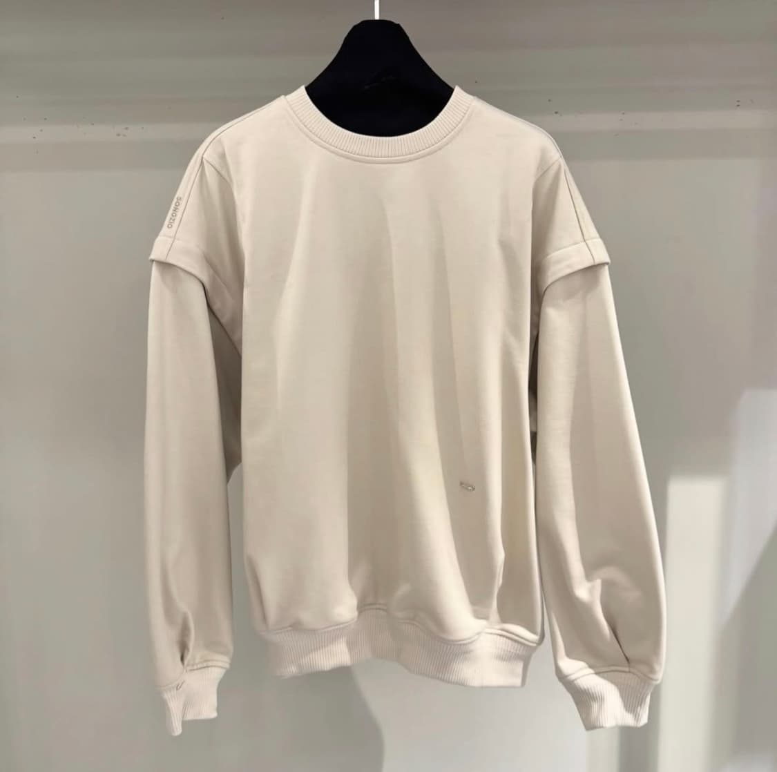 송지오 컬렉션 아크엔젤 메타 스웻셔츠 상품이미지2