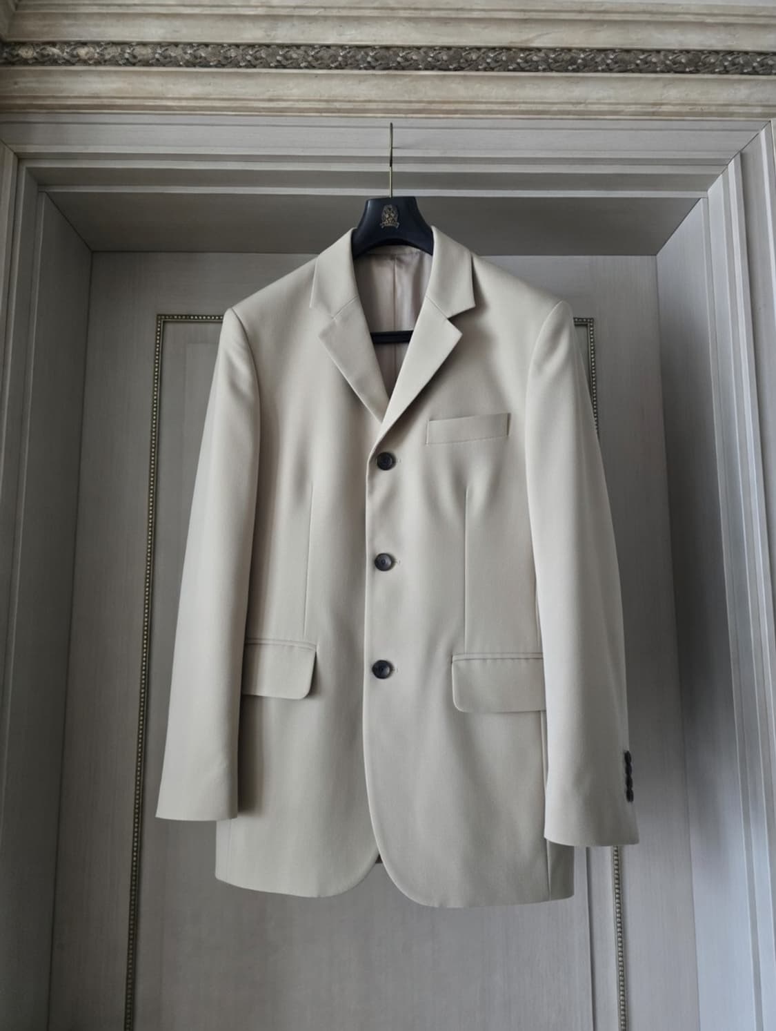 우영미 베이지수트 상품이미지1