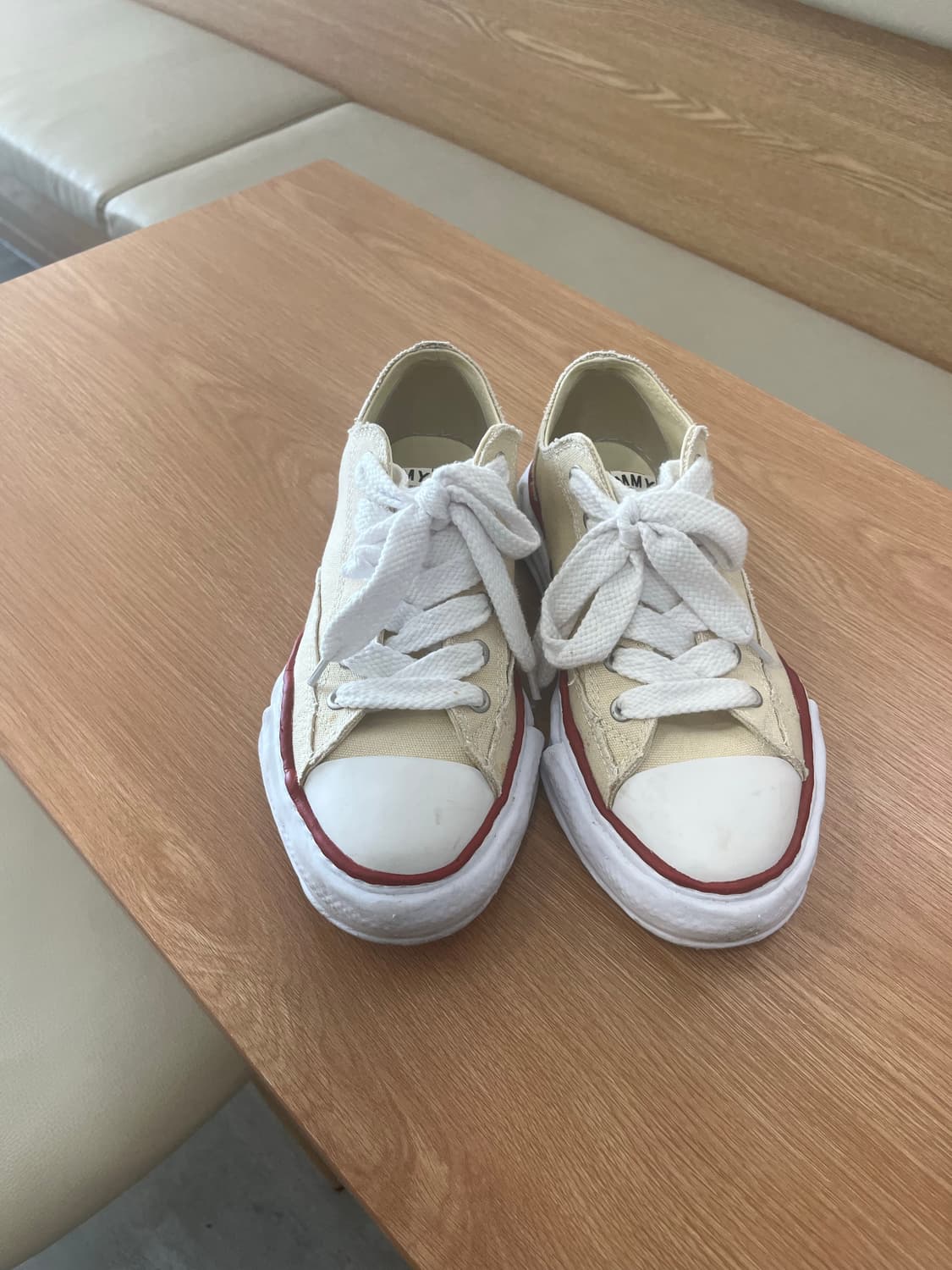 [42] 미하라 야스히로 피터슨 스니커즈 내츄럴 아이보리 상품이미지1