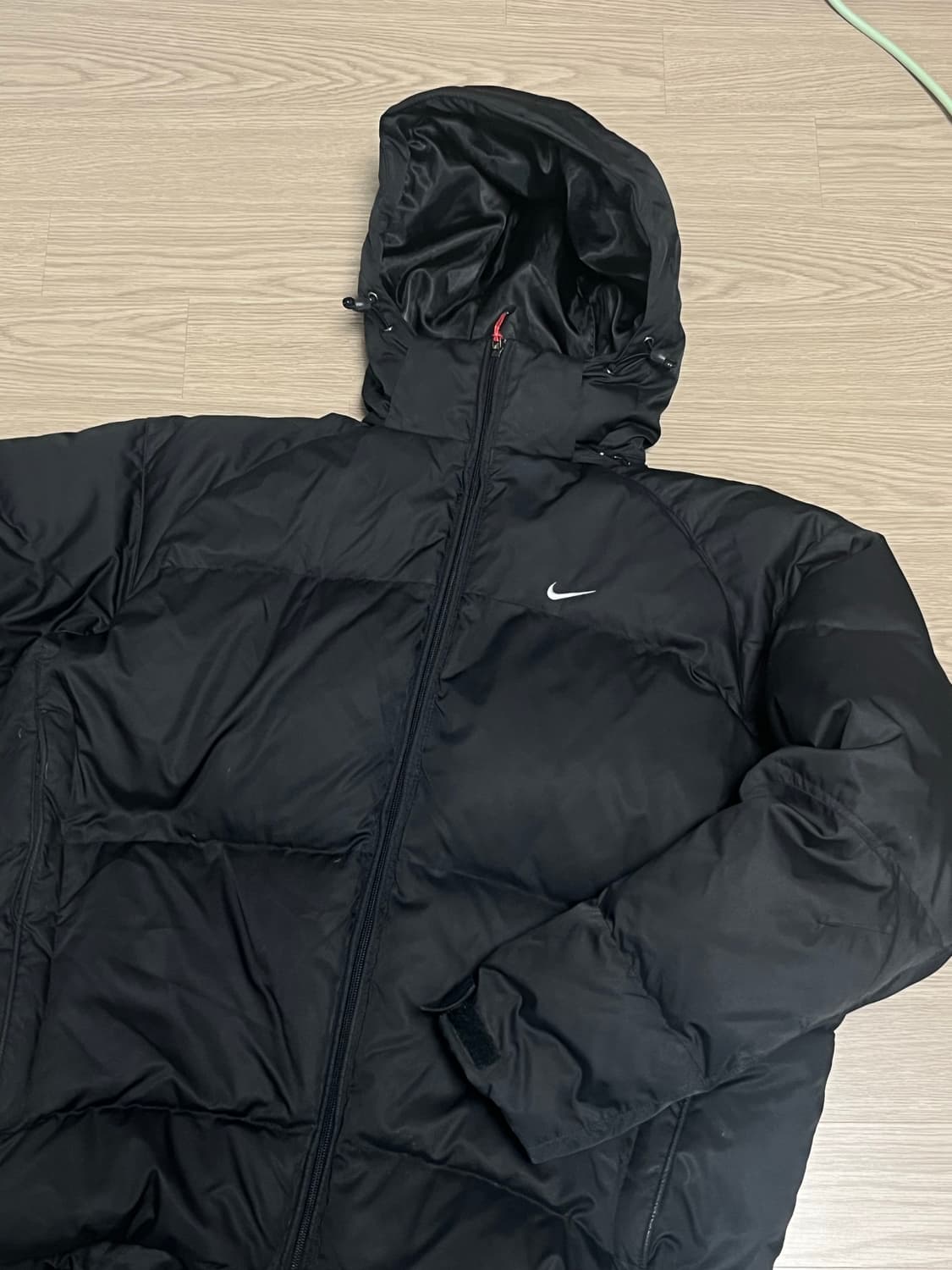 나이키 솔로 스우시 후드패딩 점퍼 자켓 상품이미지2