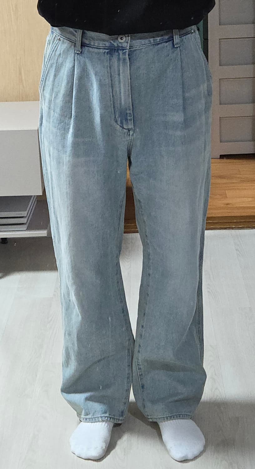 (착샷) 러프사이드 드레이프 데님 블리치 상품이미지9