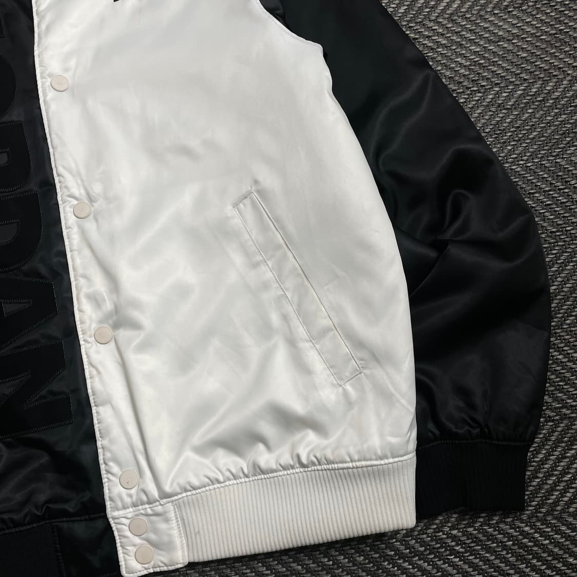 조던 에어조던 빅로고 사틴 바시티 점퍼 o 4192 상품이미지3