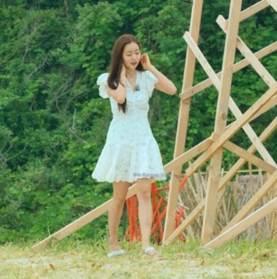 산드로 화이트 브라질리아 자수 레이스 미니 원피스 솔로지옥 신슬기 원피스 상품이미지10