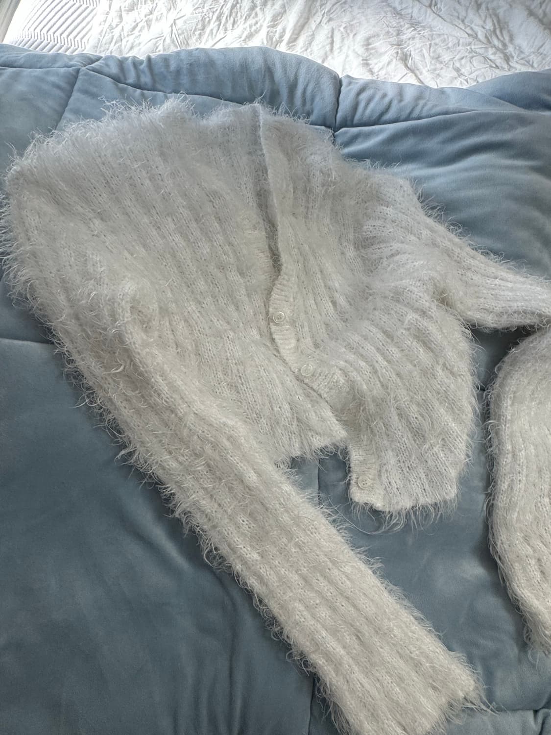 보송 헤어리 화이트 가디건 🤍 상품이미지3