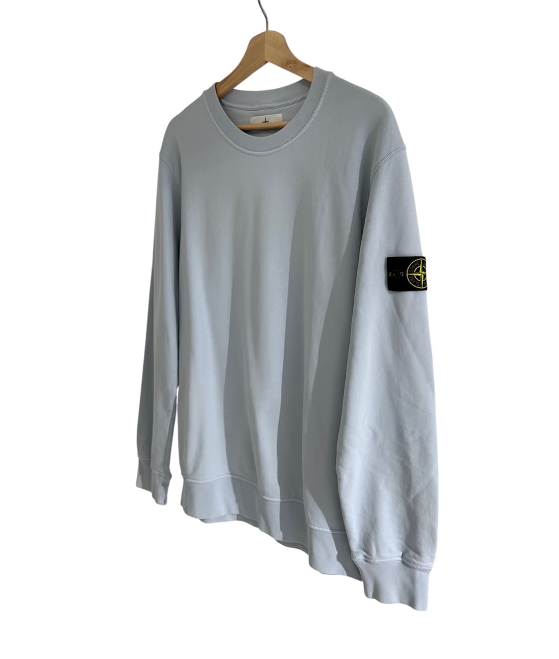 스톤아일랜드 스카이블루 와펜 크루넥 스웻 상품이미지2